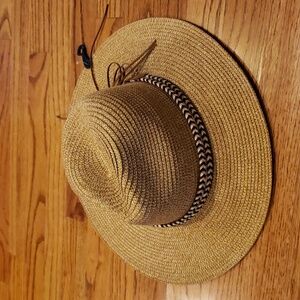 NWT Wide Brimmed Cowgirl Sun Hat